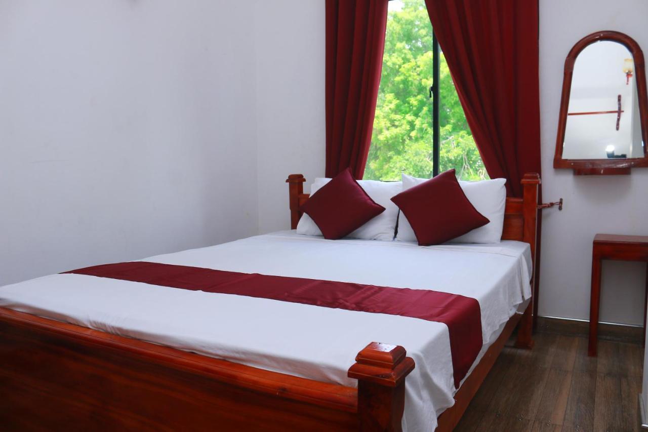 Castle Resort Yala Tissamaharama Ngoại thất bức ảnh